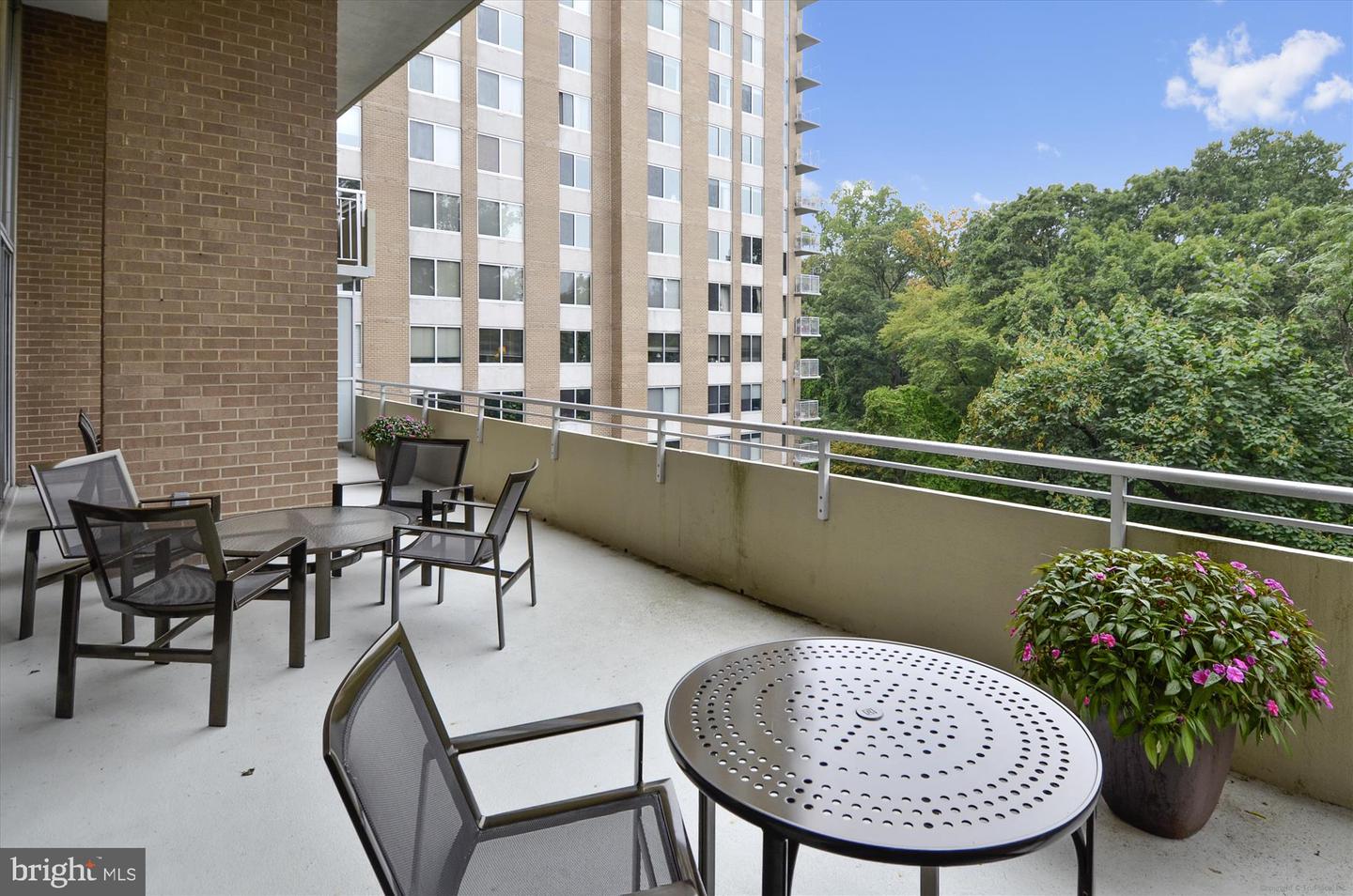 3001 VEAZEY TER NW #1508, WASHINGTON, District Of Columbia 20008, 2 Bedrooms Bedrooms, ,2 BathroomsBathrooms,Residential,For sale,3001 VEAZEY TER NW #1508,DCDC2213310 MLS # DCDC2213310