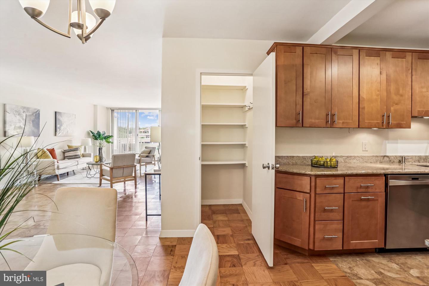 3001 VEAZEY TER NW #1508, WASHINGTON, District Of Columbia 20008, 2 Bedrooms Bedrooms, ,2 BathroomsBathrooms,Residential,For sale,3001 VEAZEY TER NW #1508,DCDC2213310 MLS # DCDC2213310