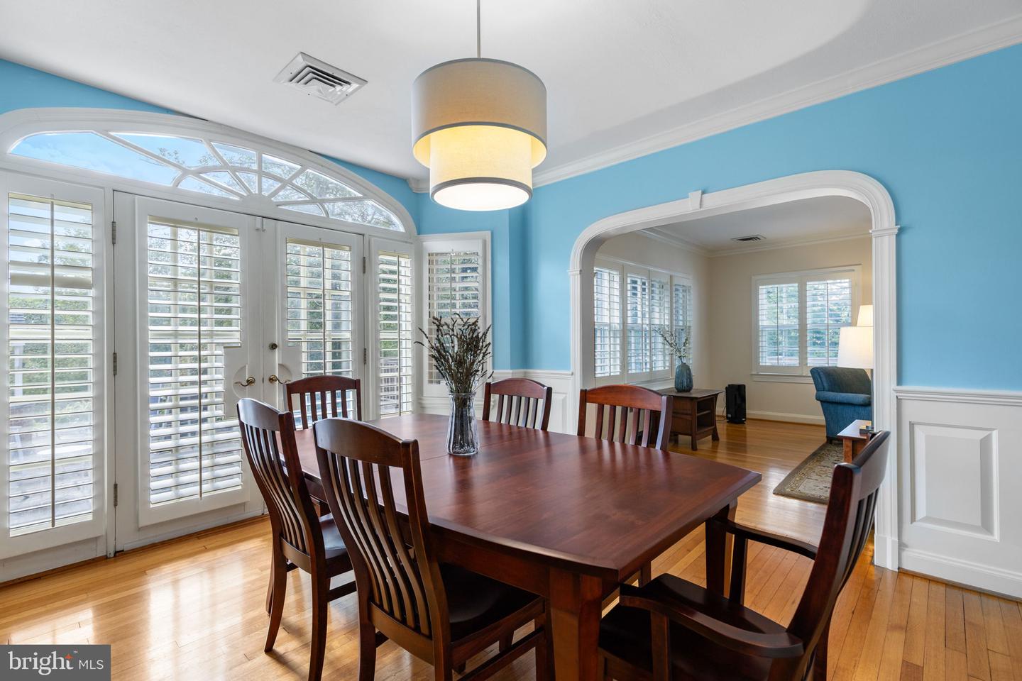 3215 JUNIPER LN, FALLS CHURCH, Virginia 22044, 4 Bedrooms Bedrooms, ,3 BathroomsBathrooms,Residential,For sale,3215 JUNIPER LN,VAFX2259914 MLS # VAFX2259914