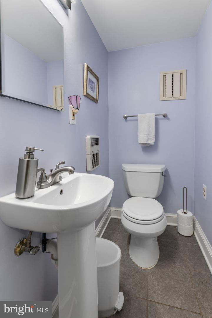 3215 JUNIPER LN, FALLS CHURCH, Virginia 22044, 4 Bedrooms Bedrooms, ,3 BathroomsBathrooms,Residential,For sale,3215 JUNIPER LN,VAFX2259914 MLS # VAFX2259914