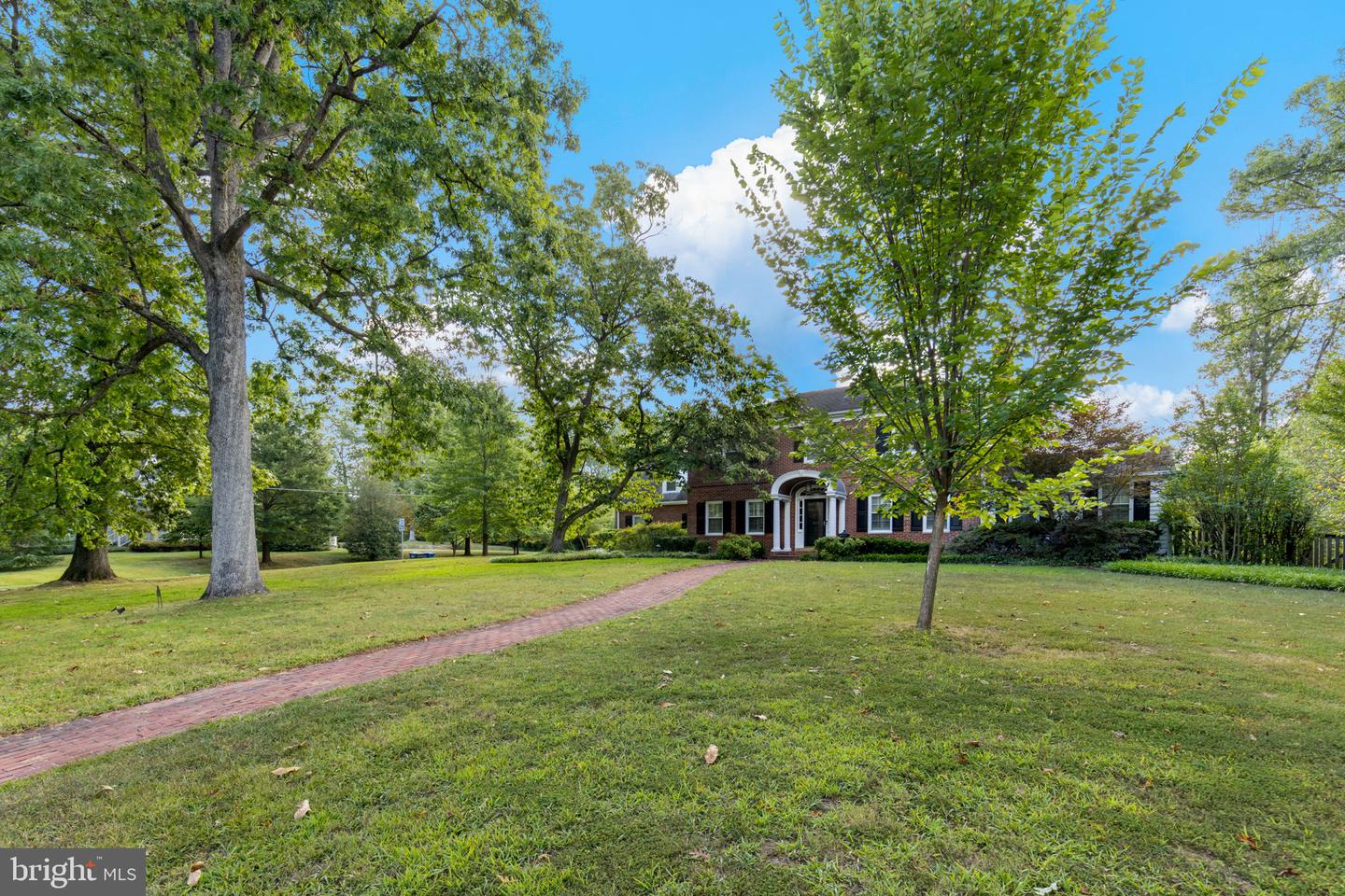 3215 JUNIPER LN, FALLS CHURCH, Virginia 22044, 4 Bedrooms Bedrooms, ,3 BathroomsBathrooms,Residential,For sale,3215 JUNIPER LN,VAFX2259914 MLS # VAFX2259914
