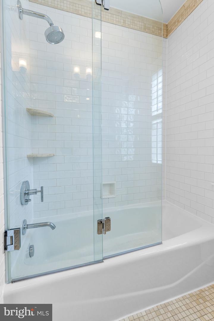 3215 JUNIPER LN, FALLS CHURCH, Virginia 22044, 4 Bedrooms Bedrooms, ,3 BathroomsBathrooms,Residential,For sale,3215 JUNIPER LN,VAFX2259914 MLS # VAFX2259914