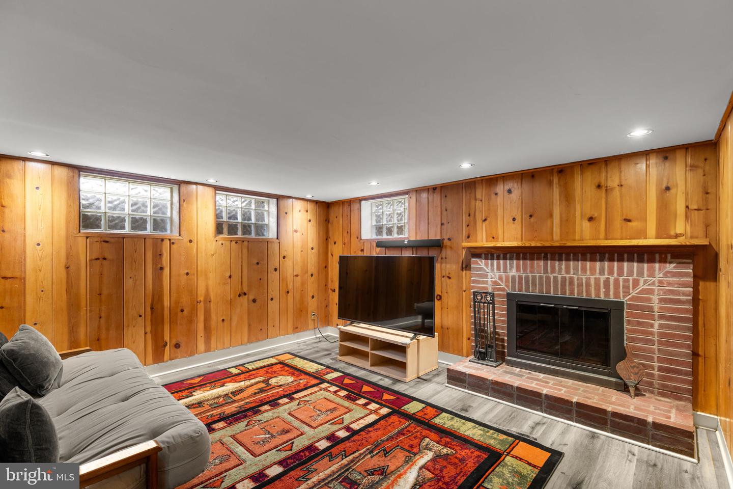 3215 JUNIPER LN, FALLS CHURCH, Virginia 22044, 4 Bedrooms Bedrooms, ,3 BathroomsBathrooms,Residential,For sale,3215 JUNIPER LN,VAFX2259914 MLS # VAFX2259914