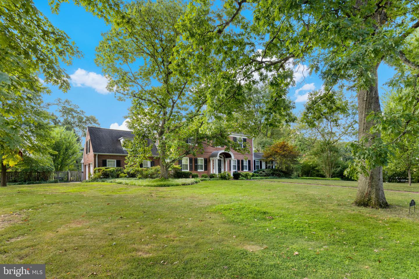 3215 JUNIPER LN, FALLS CHURCH, Virginia 22044, 4 Bedrooms Bedrooms, ,3 BathroomsBathrooms,Residential,For sale,3215 JUNIPER LN,VAFX2259914 MLS # VAFX2259914