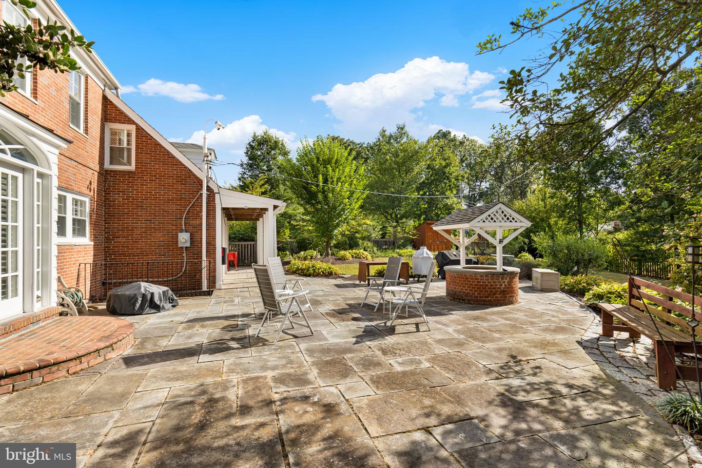 3215 JUNIPER LN, FALLS CHURCH, Virginia 22044, 4 Bedrooms Bedrooms, ,3 BathroomsBathrooms,Residential,For sale,3215 JUNIPER LN,VAFX2259914 MLS # VAFX2259914