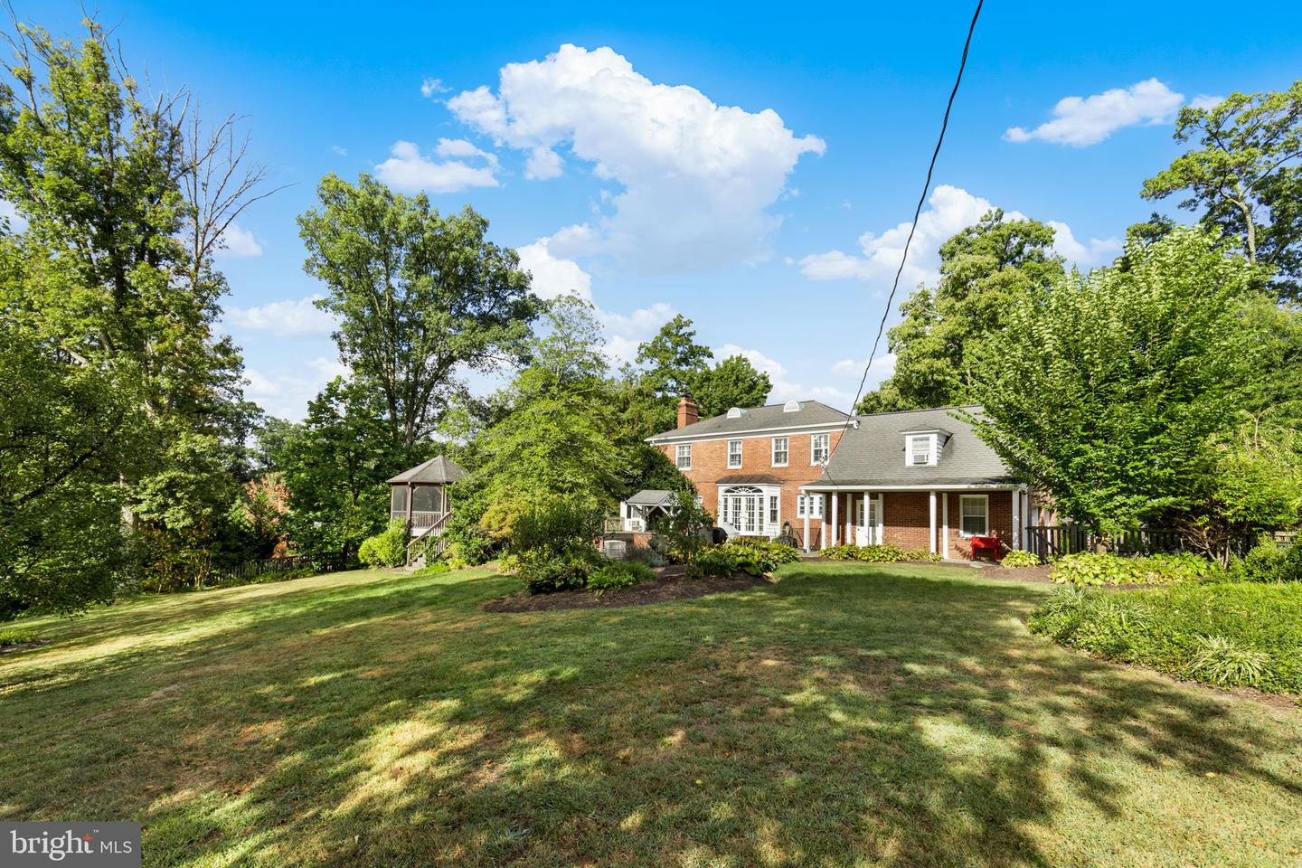 3215 JUNIPER LN, FALLS CHURCH, Virginia 22044, 4 Bedrooms Bedrooms, ,3 BathroomsBathrooms,Residential,For sale,3215 JUNIPER LN,VAFX2259914 MLS # VAFX2259914