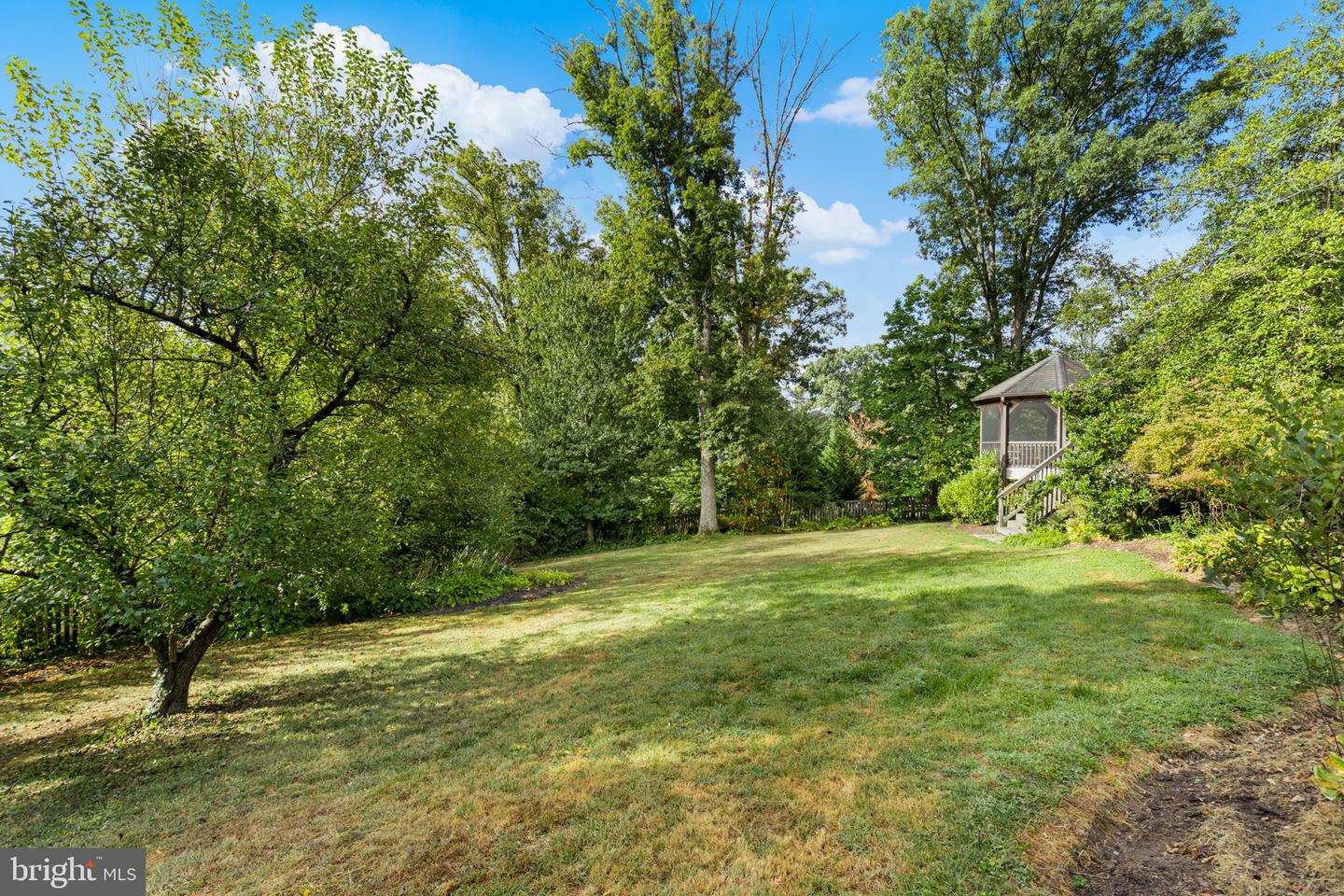 3215 JUNIPER LN, FALLS CHURCH, Virginia 22044, 4 Bedrooms Bedrooms, ,3 BathroomsBathrooms,Residential,For sale,3215 JUNIPER LN,VAFX2259914 MLS # VAFX2259914