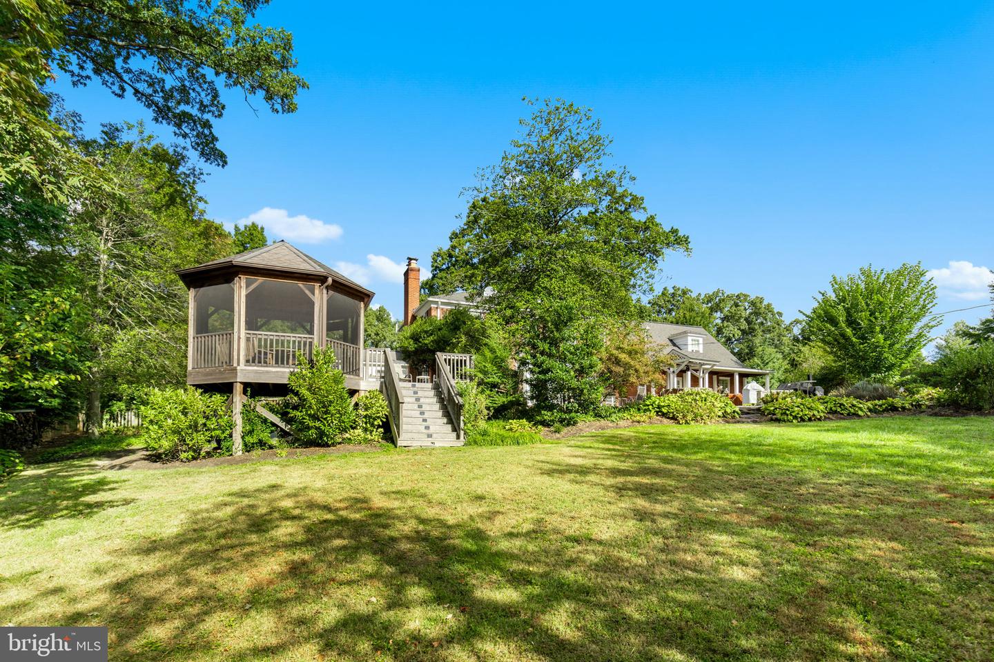 3215 JUNIPER LN, FALLS CHURCH, Virginia 22044, 4 Bedrooms Bedrooms, ,3 BathroomsBathrooms,Residential,For sale,3215 JUNIPER LN,VAFX2259914 MLS # VAFX2259914
