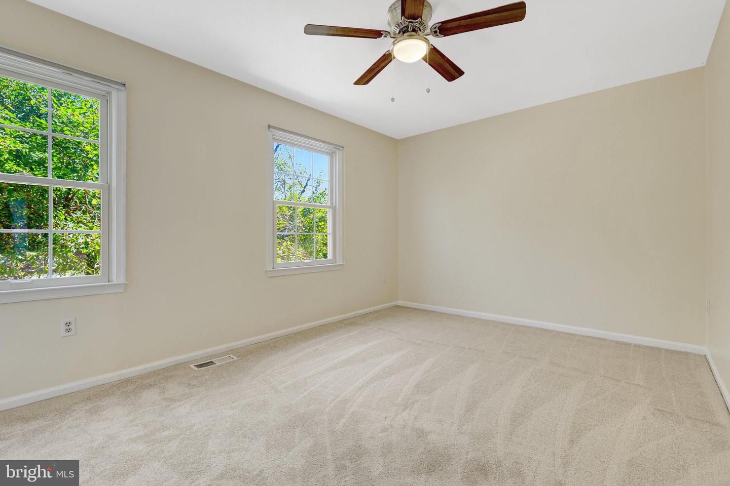 14445 SALISBURY PLAIN CT, CENTREVILLE, Virginia 20120, 2 Bedrooms Bedrooms, ,2 BathroomsBathrooms,Residential,For sale,14445 SALISBURY PLAIN CT,VAFX2260336 MLS # VAFX2260336
