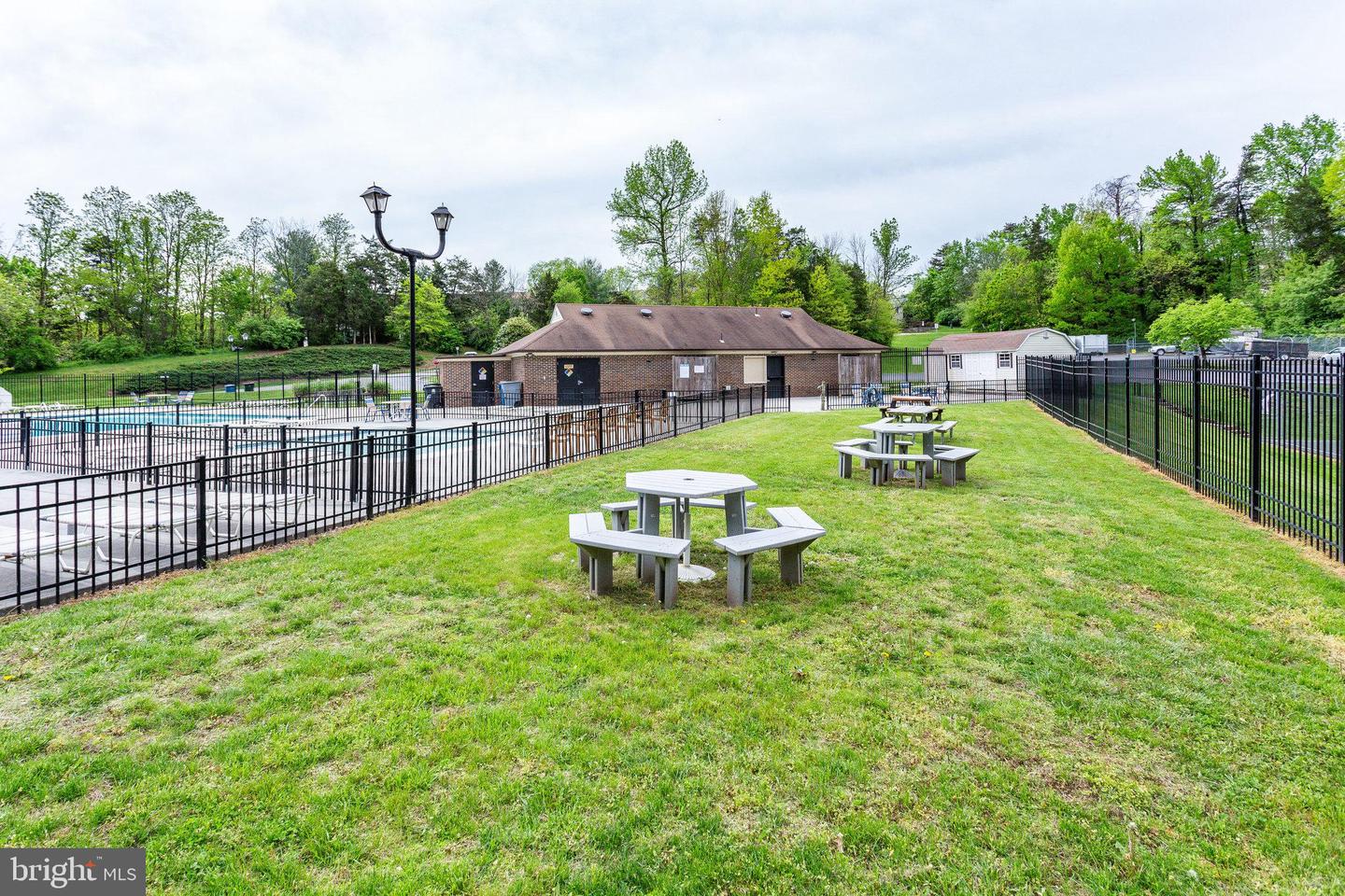 14445 SALISBURY PLAIN CT, CENTREVILLE, Virginia 20120, 2 Bedrooms Bedrooms, ,2 BathroomsBathrooms,Residential,For sale,14445 SALISBURY PLAIN CT,VAFX2260336 MLS # VAFX2260336