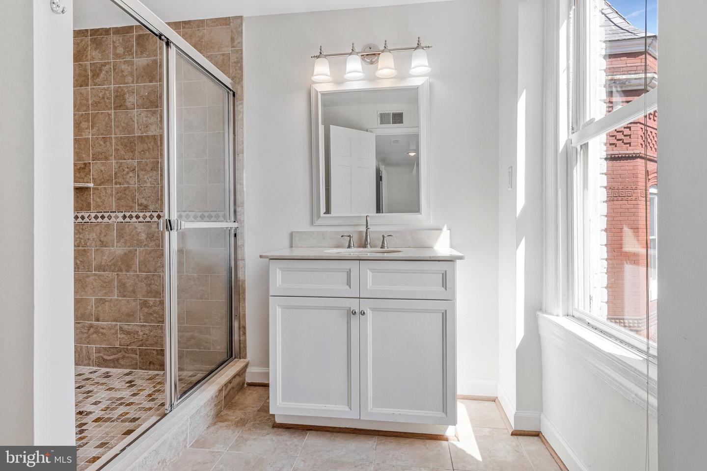 334 E ST NE, WASHINGTON, District Of Columbia 20002, 5 Bedrooms Bedrooms, ,5 BathroomsBathrooms,Residential,For sale,334 E ST NE,DCDC2215662 MLS # DCDC2215662