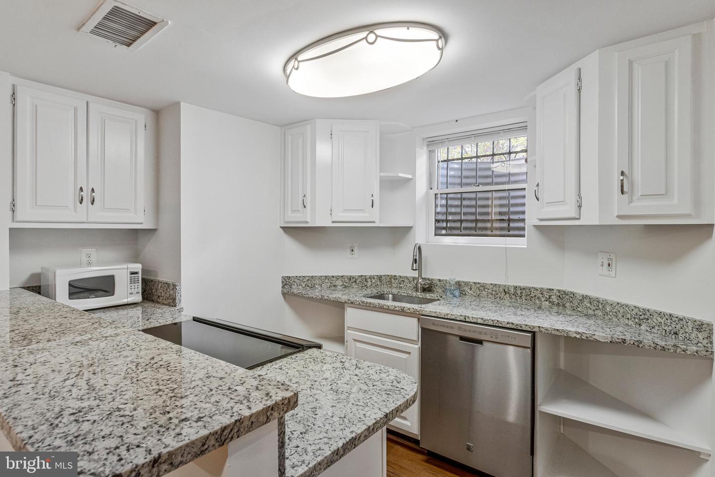 334 E ST NE, WASHINGTON, District Of Columbia 20002, 5 Bedrooms Bedrooms, ,5 BathroomsBathrooms,Residential,For sale,334 E ST NE,DCDC2215662 MLS # DCDC2215662