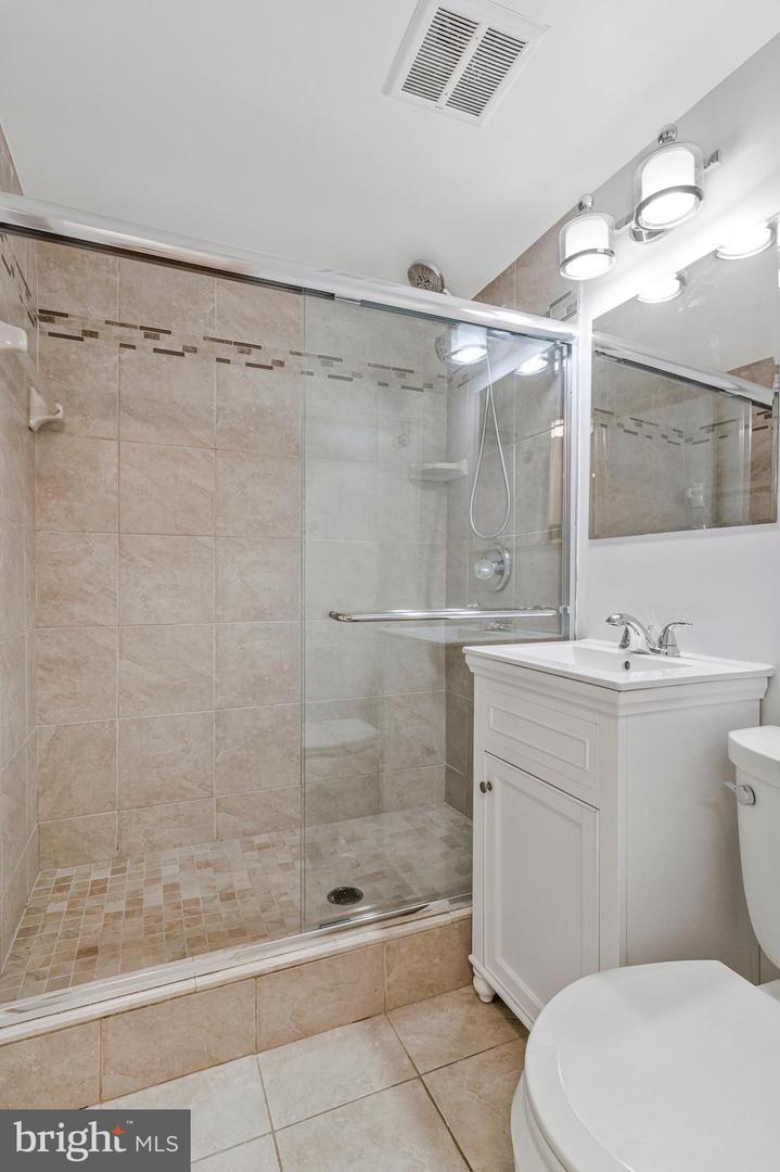 334 E ST NE, WASHINGTON, District Of Columbia 20002, 5 Bedrooms Bedrooms, ,5 BathroomsBathrooms,Residential,For sale,334 E ST NE,DCDC2215662 MLS # DCDC2215662