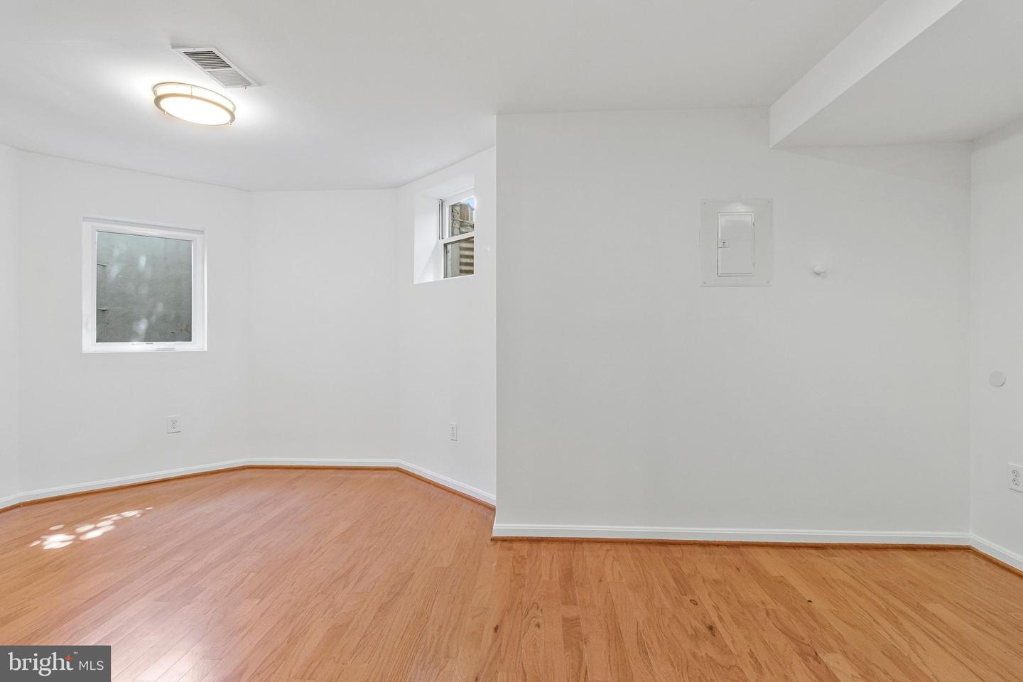 334 E ST NE, WASHINGTON, District Of Columbia 20002, 5 Bedrooms Bedrooms, ,5 BathroomsBathrooms,Residential,For sale,334 E ST NE,DCDC2215662 MLS # DCDC2215662