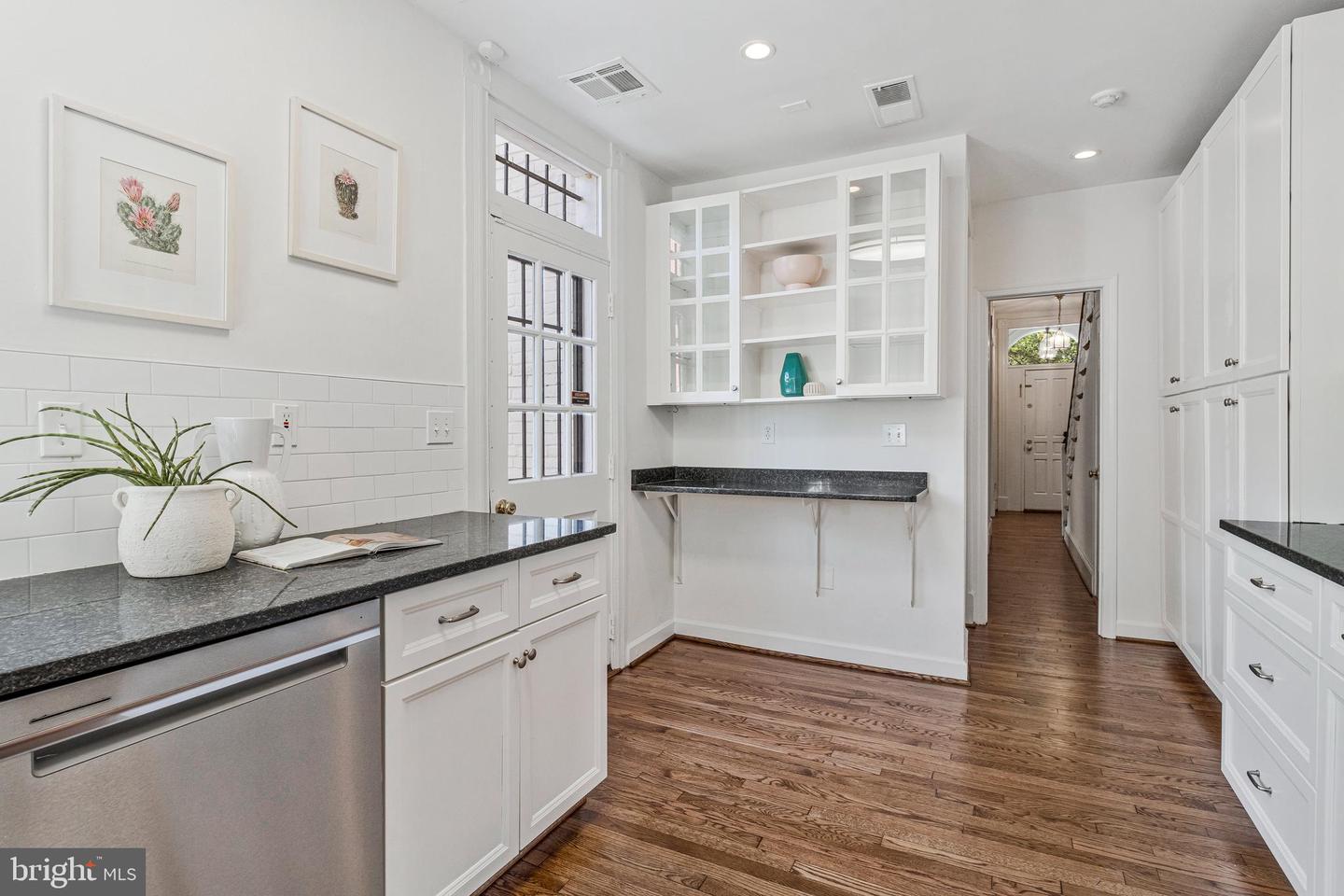 334 E ST NE, WASHINGTON, District Of Columbia 20002, 5 Bedrooms Bedrooms, ,5 BathroomsBathrooms,Residential,For sale,334 E ST NE,DCDC2215662 MLS # DCDC2215662