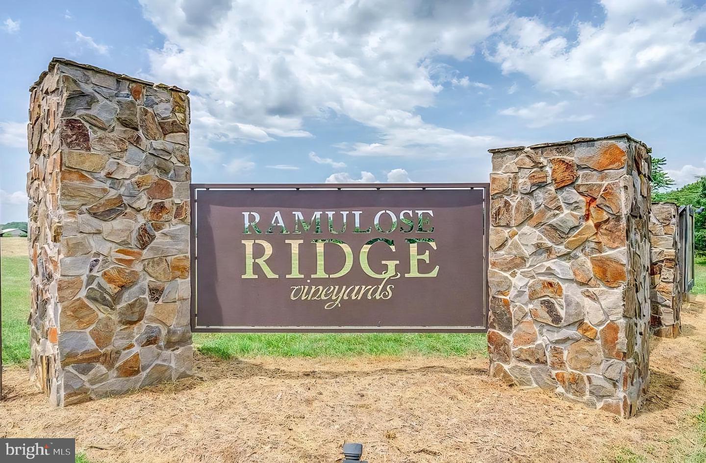 3061 HENDRICKS STORE RD, MONETA, Virginia 24121, 3 Bedrooms Bedrooms, ,4 BathroomsBathrooms,Farm,For sale,3061 HENDRICKS STORE RD,VABV2000248 MLS # VABV2000248