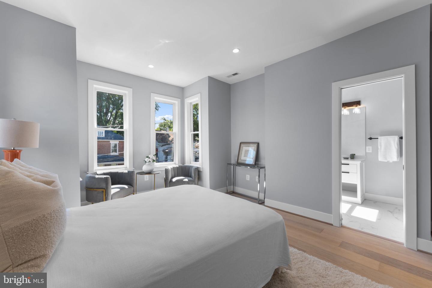 2331 HIGH ST SE, WASHINGTON, District Of Columbia 20020, 4 Bedrooms Bedrooms, ,4 BathroomsBathrooms,Residential,For sale,2331 HIGH ST SE,DCDC2198806 MLS # DCDC2198806