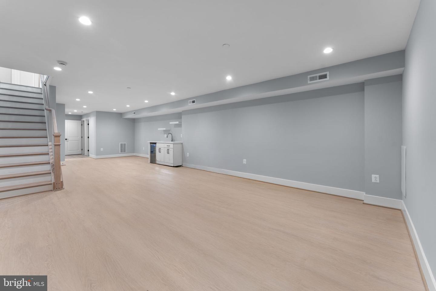 2331 HIGH ST SE, WASHINGTON, District Of Columbia 20020, 4 Bedrooms Bedrooms, ,4 BathroomsBathrooms,Residential,For sale,2331 HIGH ST SE,DCDC2198806 MLS # DCDC2198806