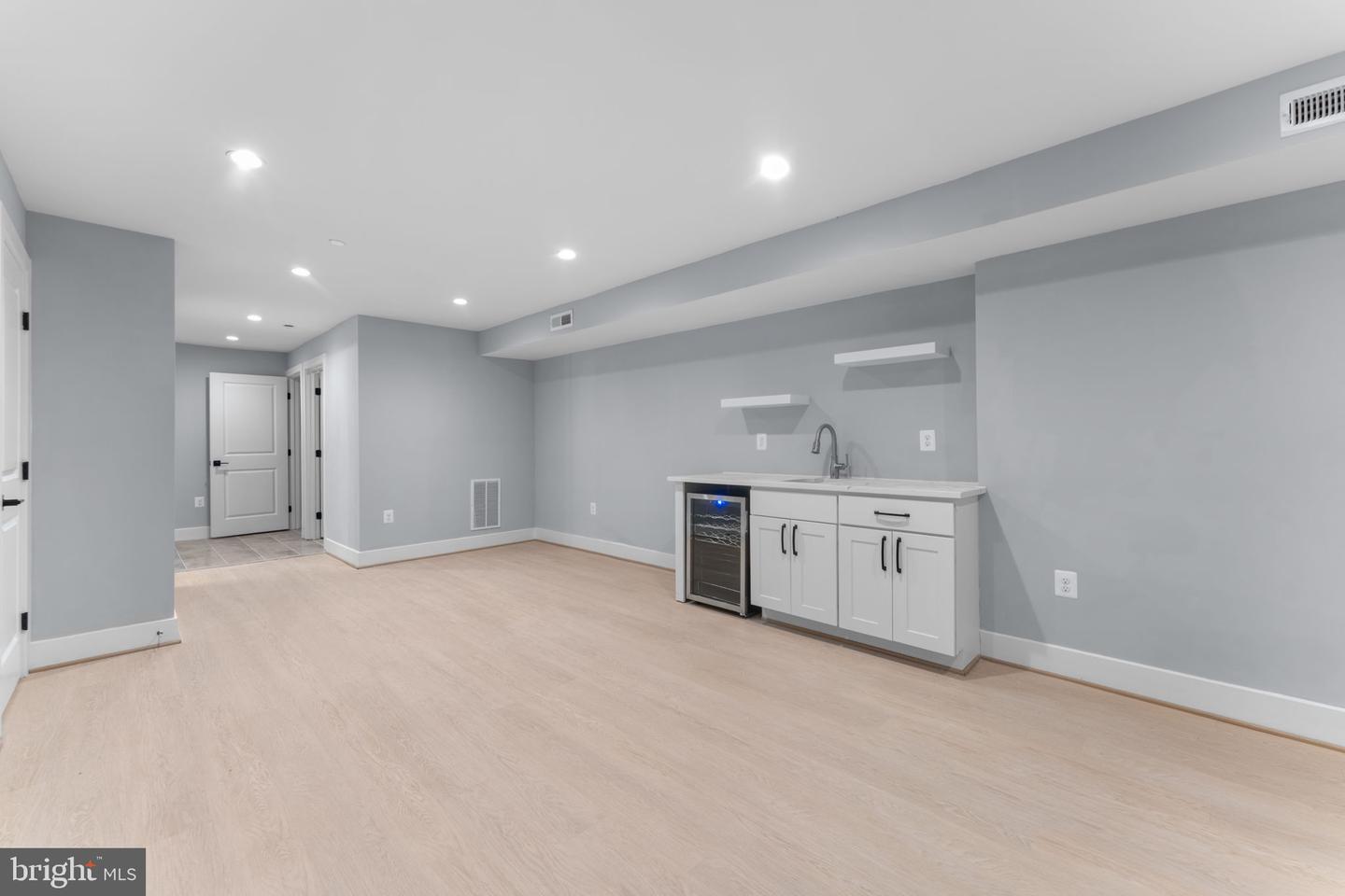 2331 HIGH ST SE, WASHINGTON, District Of Columbia 20020, 4 Bedrooms Bedrooms, ,4 BathroomsBathrooms,Residential,For sale,2331 HIGH ST SE,DCDC2198806 MLS # DCDC2198806