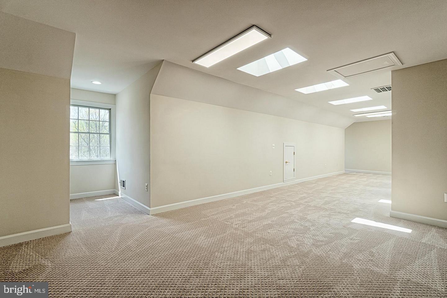 10618 BEACH MILL RD, GREAT FALLS, Virginia 22066, 9 Bedrooms Bedrooms, ,9 BathroomsBathrooms,Residential,For sale,10618 BEACH MILL RD,VAFX2241886 MLS # VAFX2241886