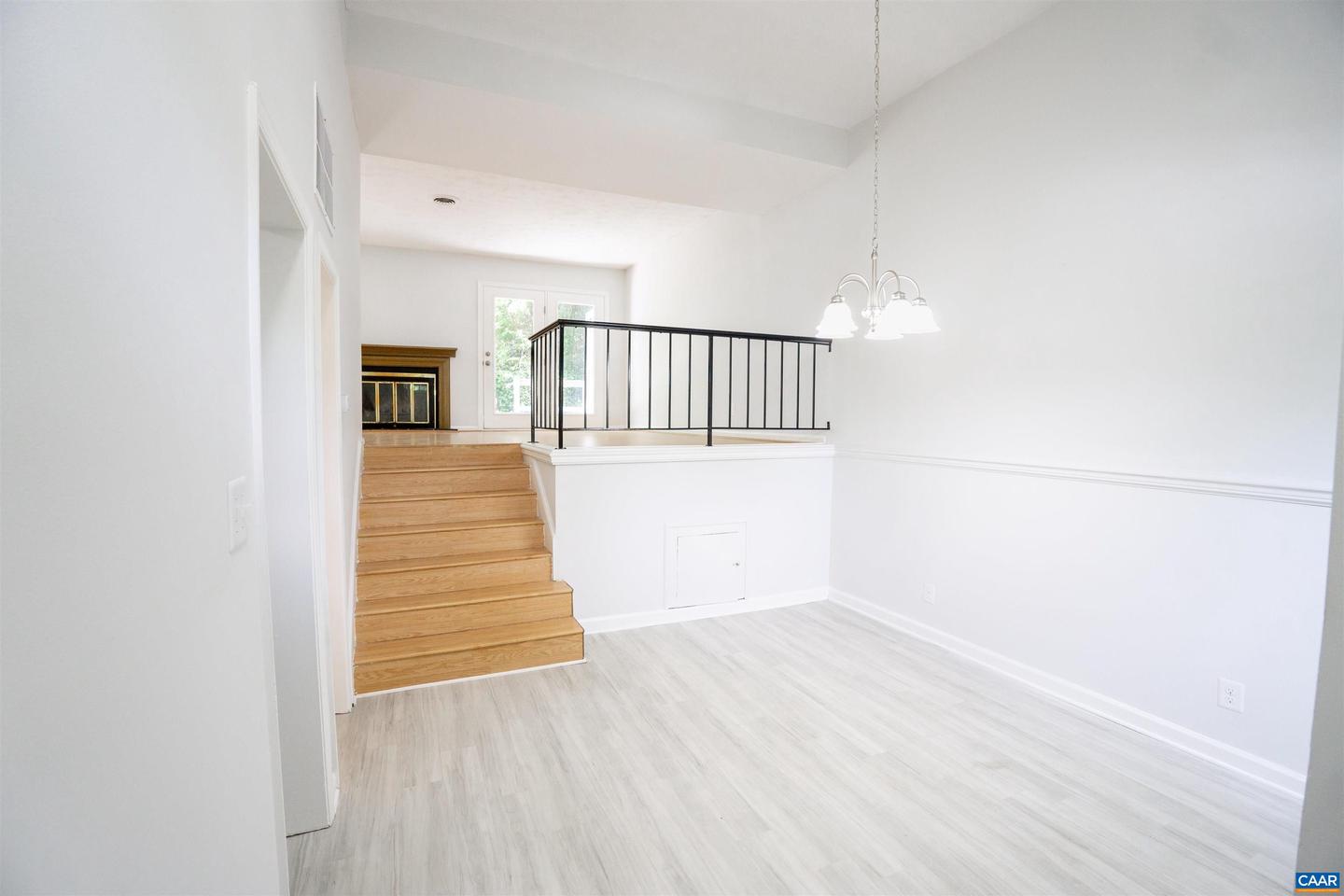 158 SCARBOROUGH PL, CHARLOTTESVILLE, Virginia 22903, 3 Bedrooms Bedrooms, ,2 BathroomsBathrooms,Residential,For sale,158 SCARBOROUGH PL,665949 MLS # 665949