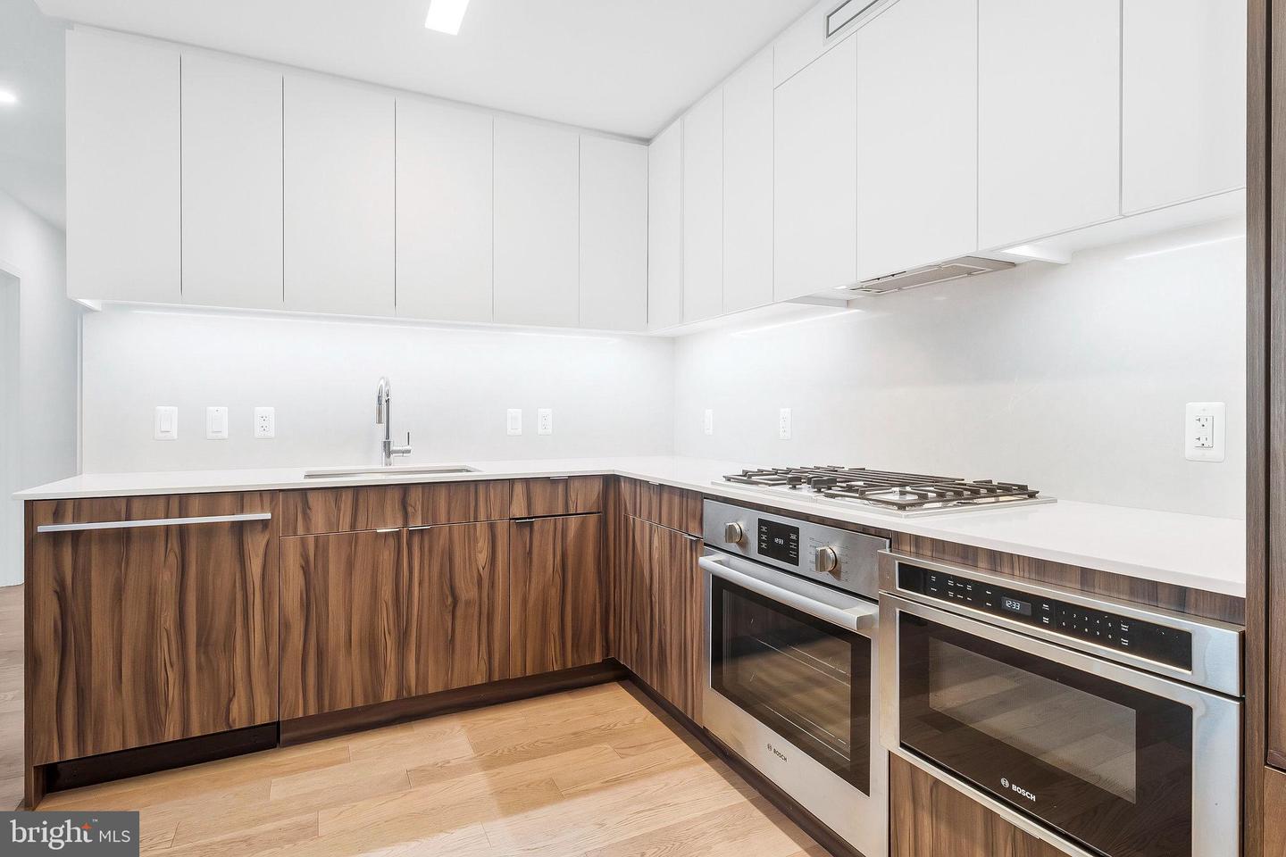 37 L ST SE #101, WASHINGTON, District Of Columbia 20003, 2 Bedrooms Bedrooms, ,1 BathroomBathrooms,Residential,For sale,37 L ST SE #101,DCDC2207956 MLS # DCDC2207956