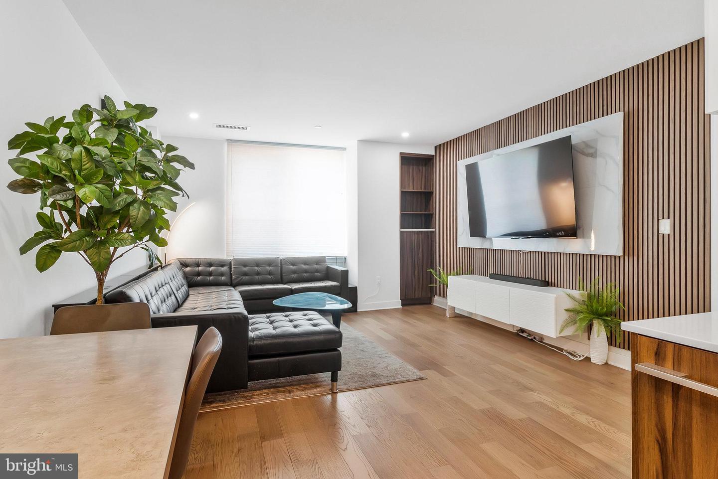 37 L ST SE #101, WASHINGTON, District Of Columbia 20003, 2 Bedrooms Bedrooms, ,1 BathroomBathrooms,Residential,For sale,37 L ST SE #101,DCDC2207956 MLS # DCDC2207956