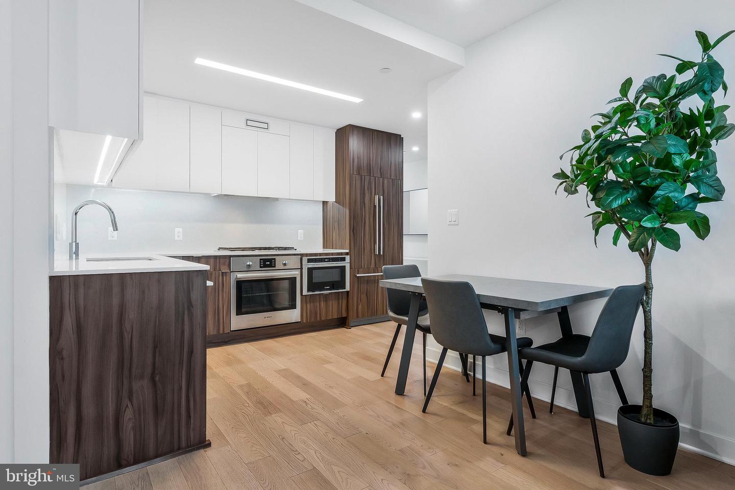 37 L ST SE #101, WASHINGTON, District Of Columbia 20003, 2 Bedrooms Bedrooms, ,1 BathroomBathrooms,Residential,For sale,37 L ST SE #101,DCDC2207956 MLS # DCDC2207956