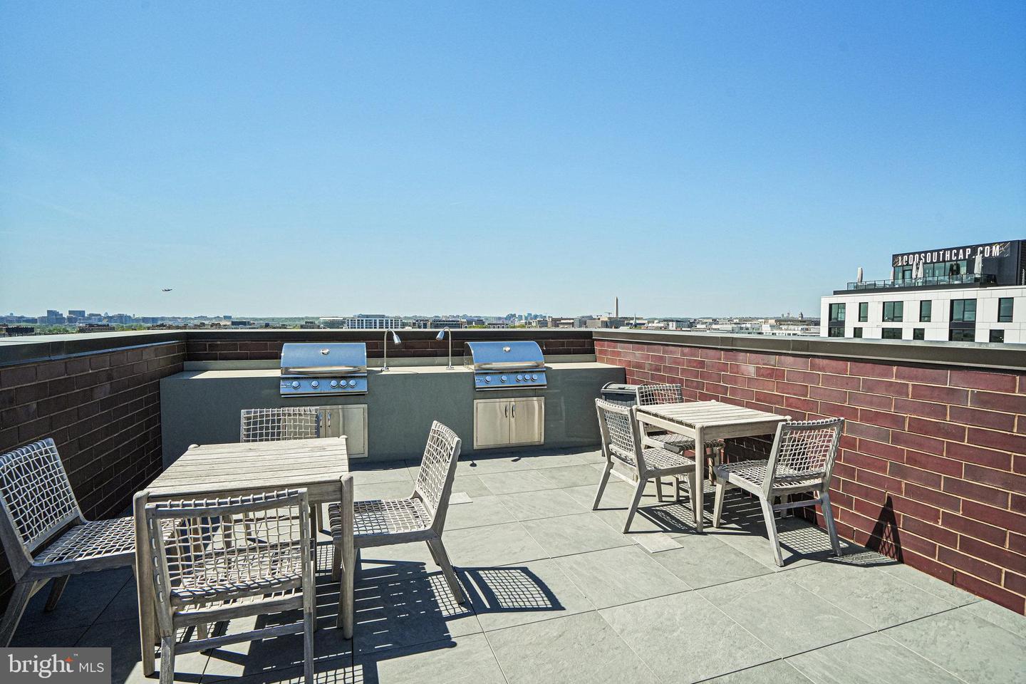 37 L ST SE #101, WASHINGTON, District Of Columbia 20003, 2 Bedrooms Bedrooms, ,1 BathroomBathrooms,Residential,For sale,37 L ST SE #101,DCDC2207956 MLS # DCDC2207956