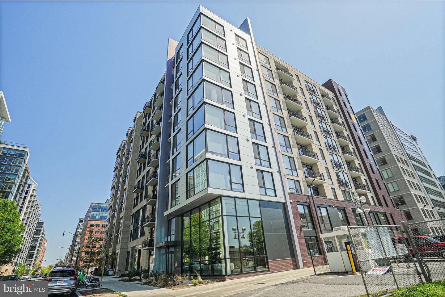 37 L ST SE #101, WASHINGTON, District Of Columbia 20003, 2 Bedrooms Bedrooms, ,1 BathroomBathrooms,Residential,For sale,37 L ST SE #101,DCDC2207956 MLS # DCDC2207956