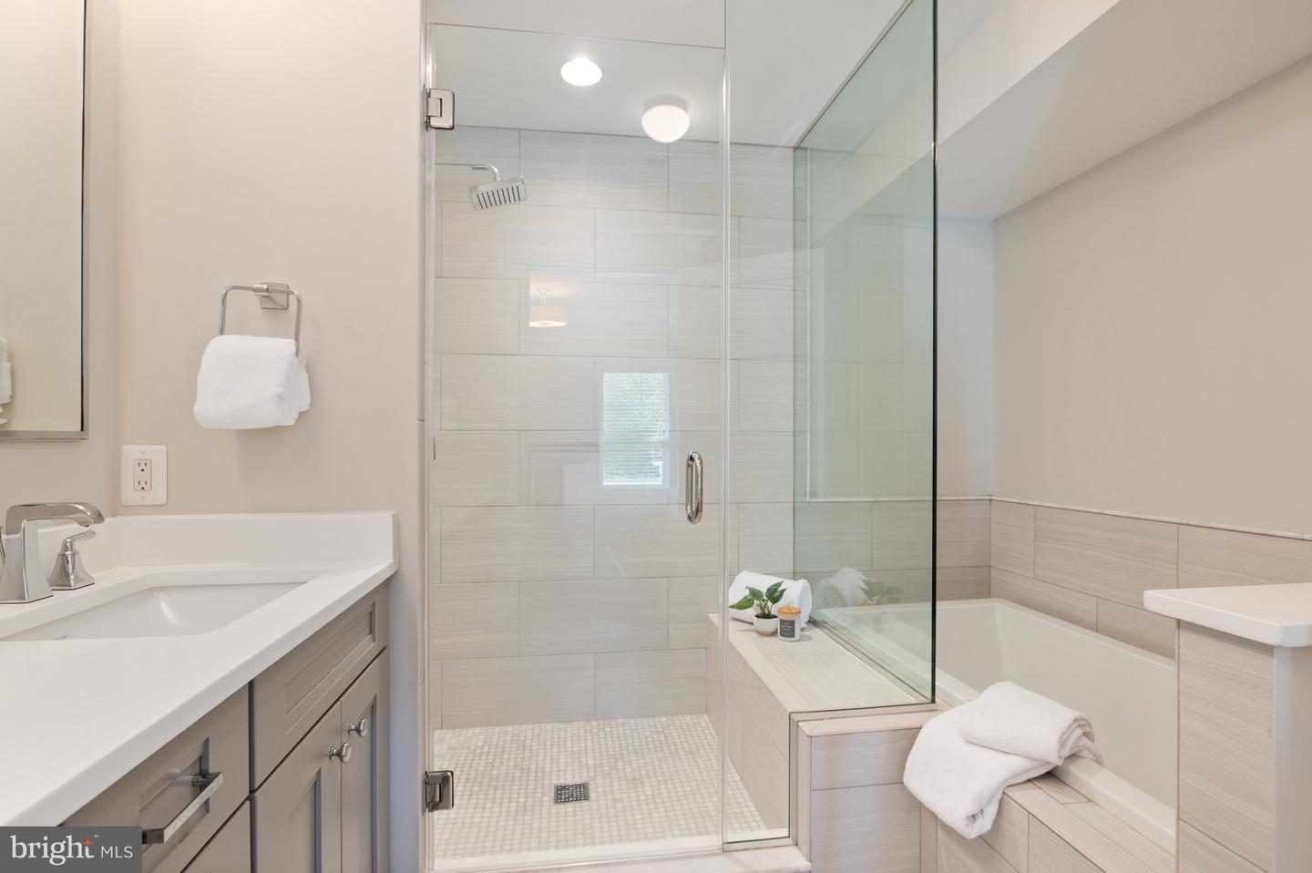 3612 S ST NW, WASHINGTON, District Of Columbia 20007, 5 Bedrooms Bedrooms, ,5 BathroomsBathrooms,Residential,For sale,3612 S ST NW,DCDC2208070 MLS # DCDC2208070