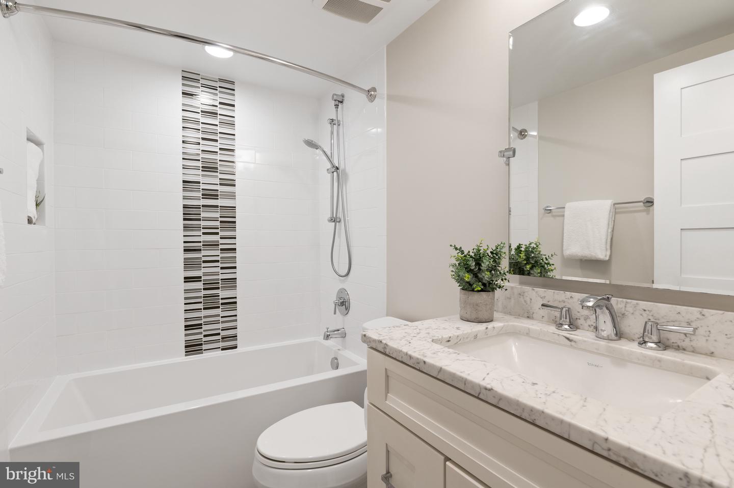 3612 S ST NW, WASHINGTON, District Of Columbia 20007, 5 Bedrooms Bedrooms, ,5 BathroomsBathrooms,Residential,For sale,3612 S ST NW,DCDC2208070 MLS # DCDC2208070