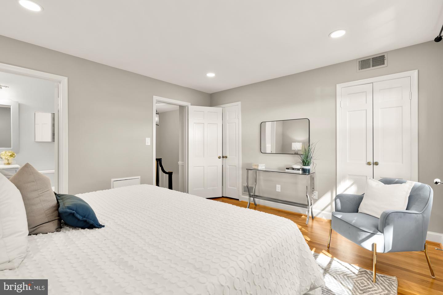 1929 39TH ST NW, WASHINGTON, District Of Columbia 20007, 3 Bedrooms Bedrooms, ,3 BathroomsBathrooms,Residential,For sale,1929 39TH ST NW,DCDC2208572 MLS # DCDC2208572