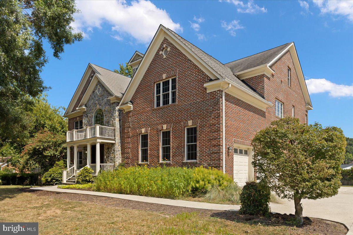 8813 OAK LEAF DR, ALEXANDRIA, Virginia 22309, 6 Bedrooms Bedrooms, ,7 BathroomsBathrooms,Residential,For sale,8813 OAK LEAF DR,VAFX2253734 MLS # VAFX2253734