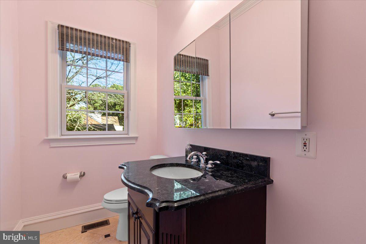 8813 OAK LEAF DR, ALEXANDRIA, Virginia 22309, 6 Bedrooms Bedrooms, ,7 BathroomsBathrooms,Residential,For sale,8813 OAK LEAF DR,VAFX2253734 MLS # VAFX2253734
