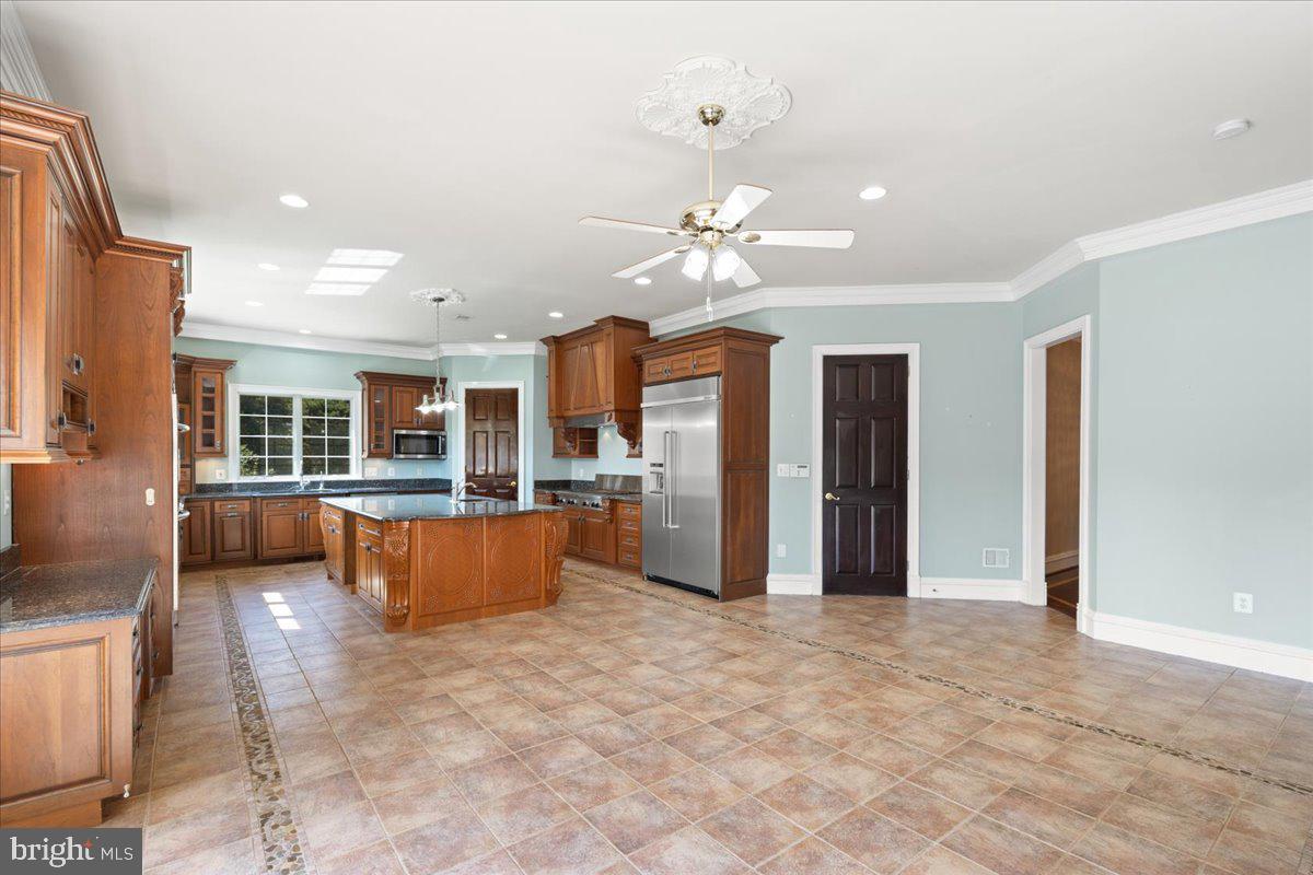 8813 OAK LEAF DR, ALEXANDRIA, Virginia 22309, 6 Bedrooms Bedrooms, ,7 BathroomsBathrooms,Residential,For sale,8813 OAK LEAF DR,VAFX2253734 MLS # VAFX2253734