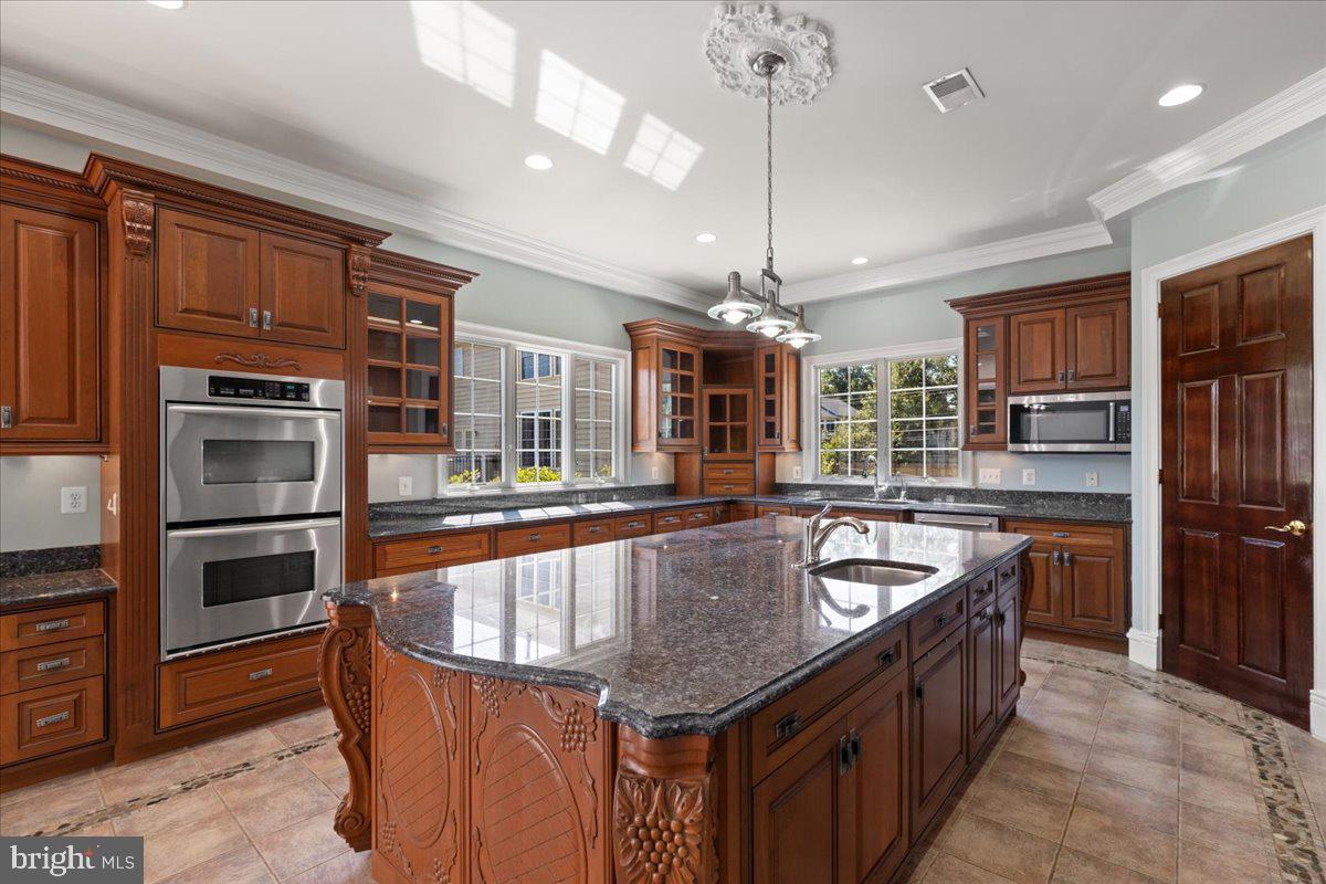 8813 OAK LEAF DR, ALEXANDRIA, Virginia 22309, 6 Bedrooms Bedrooms, ,7 BathroomsBathrooms,Residential,For sale,8813 OAK LEAF DR,VAFX2253734 MLS # VAFX2253734