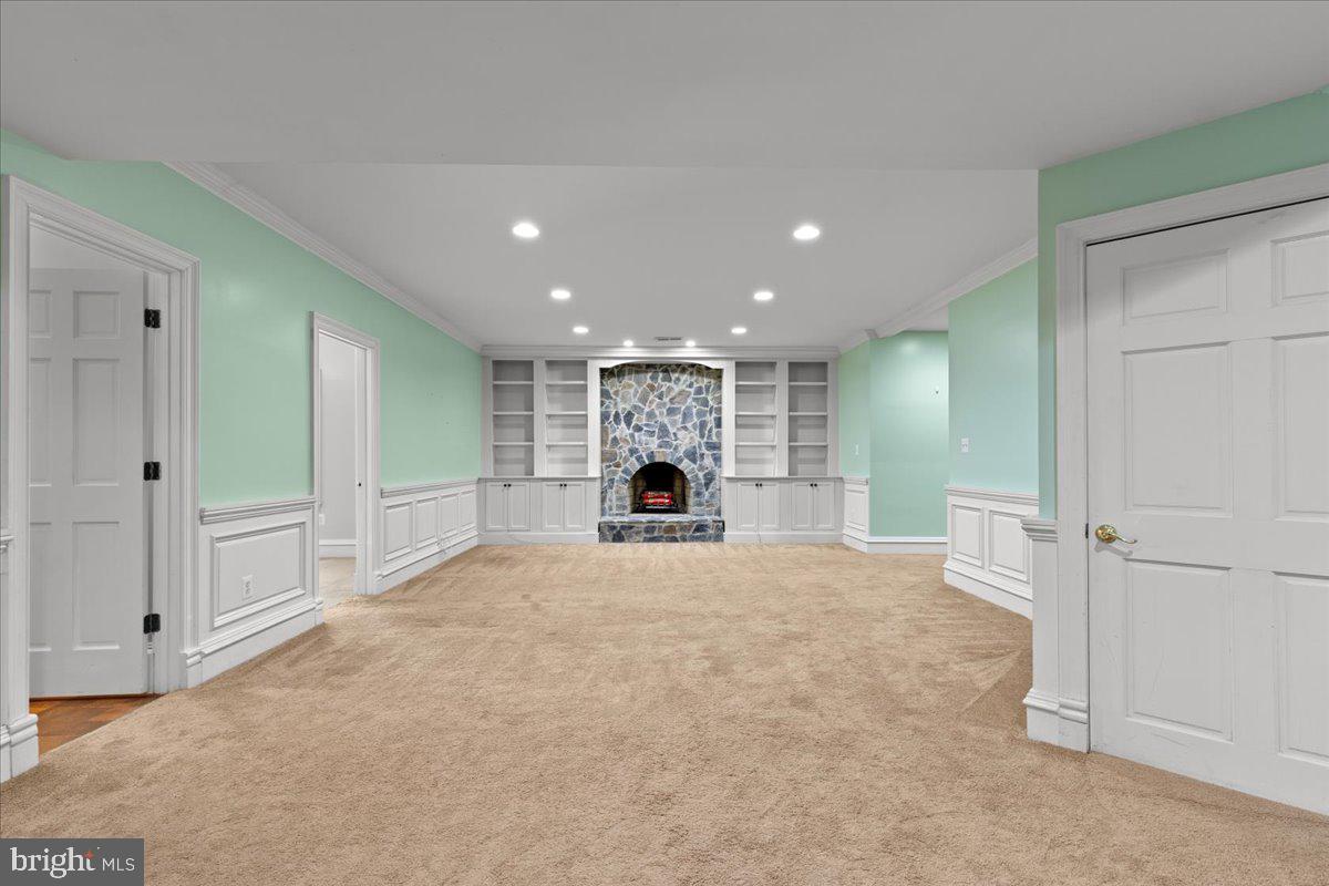 8813 OAK LEAF DR, ALEXANDRIA, Virginia 22309, 6 Bedrooms Bedrooms, ,7 BathroomsBathrooms,Residential,For sale,8813 OAK LEAF DR,VAFX2253734 MLS # VAFX2253734
