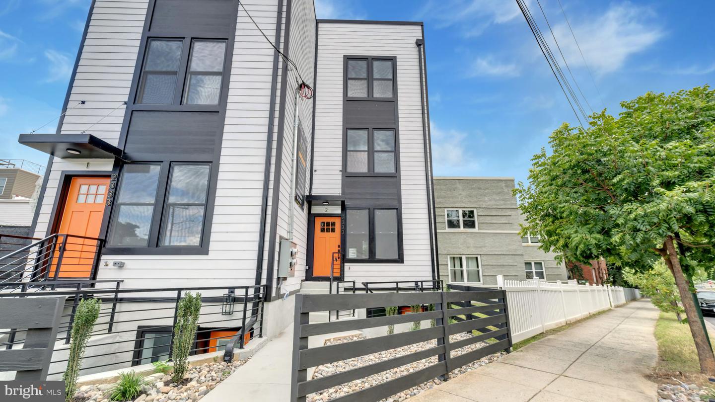 2333 FAIRLAWN AVE SE #2, WASHINGTON, District Of Columbia 20020, 4 Bedrooms Bedrooms, ,4 BathroomsBathrooms,Residential,For sale,2333 FAIRLAWN AVE SE #2,DCDC2210170 MLS # DCDC2210170