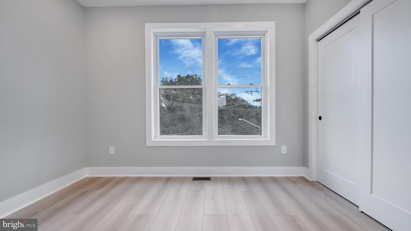 2333 FAIRLAWN AVE SE #2, WASHINGTON, District Of Columbia 20020, 4 Bedrooms Bedrooms, ,4 BathroomsBathrooms,Residential,For sale,2333 FAIRLAWN AVE SE #2,DCDC2210170 MLS # DCDC2210170