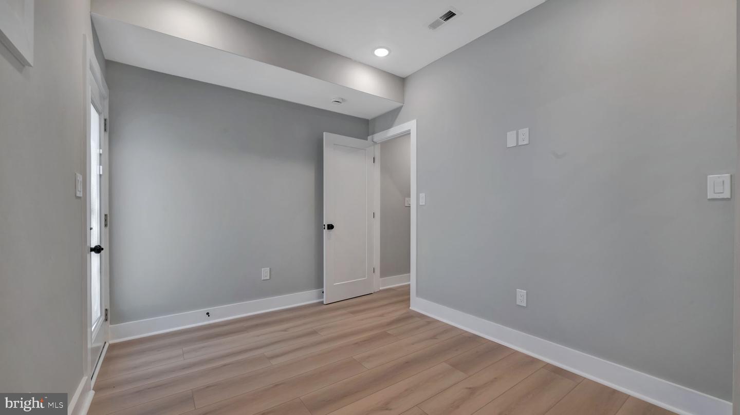 2333 FAIRLAWN AVE SE #2, WASHINGTON, District Of Columbia 20020, 4 Bedrooms Bedrooms, ,4 BathroomsBathrooms,Residential,For sale,2333 FAIRLAWN AVE SE #2,DCDC2210170 MLS # DCDC2210170