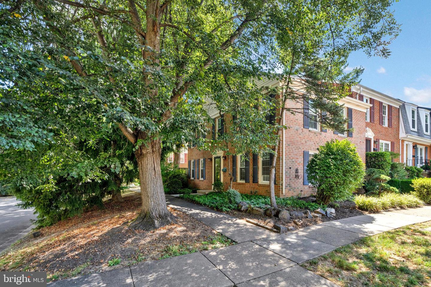 2349 HORSEFERRY CT, RESTON, Virginia 20191, 3 Bedrooms Bedrooms, ,2 BathroomsBathrooms,Residential,For sale,2349 HORSEFERRY CT,VAFX2256520 MLS # VAFX2256520