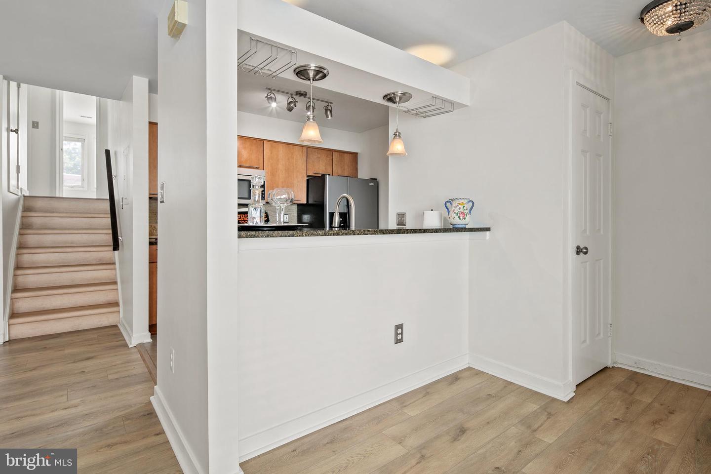 5566 LANGSTON BLVD #C-62, ARLINGTON, Virginia 22207, 2 Bedrooms Bedrooms, 8 Rooms Rooms,2 BathroomsBathrooms,Residential,For sale,5566 LANGSTON BLVD #C-62,VAAR2061234 MLS # VAAR2061234