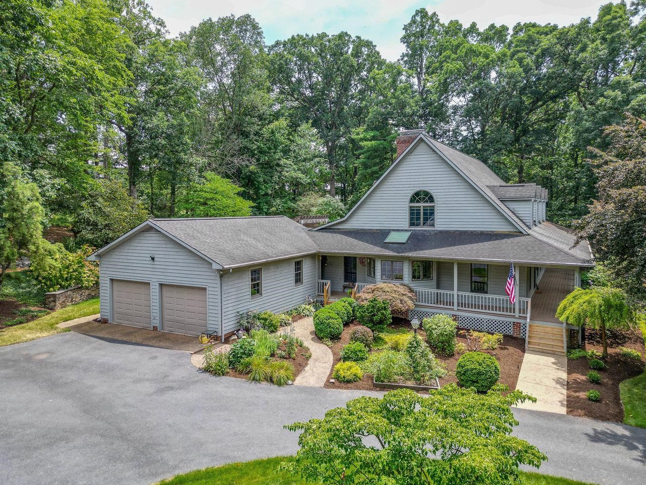 2555 KARAWOOD LN, ROCKINGHAM, Virginia 22801, 4 Bedrooms Bedrooms, ,5 BathroomsBathrooms,Residential,2555 KARAWOOD LN,668759 MLS # 668759