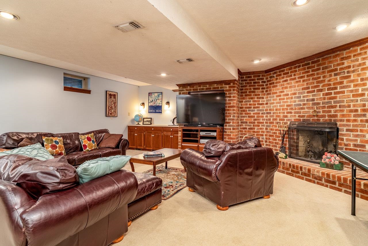 2555 KARAWOOD LN, ROCKINGHAM, Virginia 22801, 4 Bedrooms Bedrooms, ,5 BathroomsBathrooms,Residential,2555 KARAWOOD LN,668759 MLS # 668759