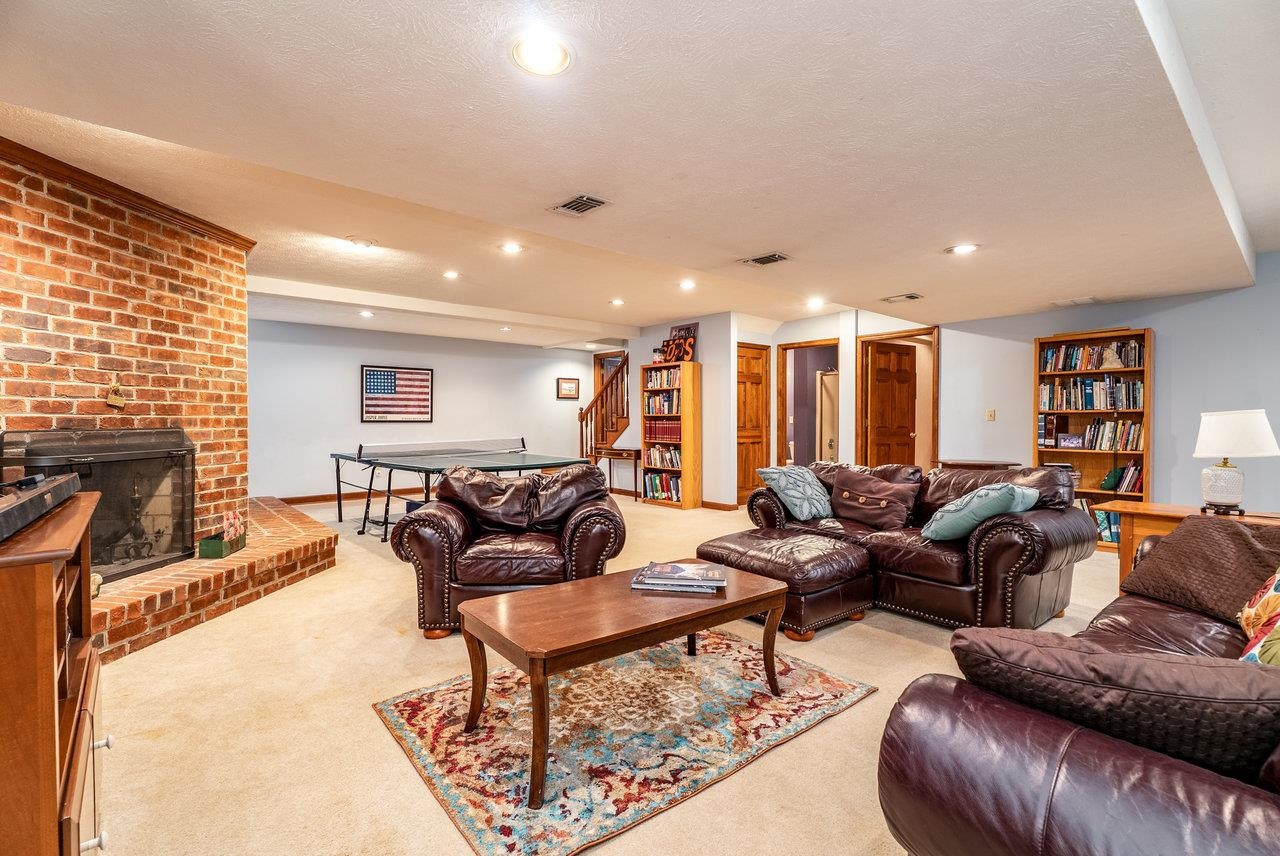 2555 KARAWOOD LN, ROCKINGHAM, Virginia 22801, 4 Bedrooms Bedrooms, ,5 BathroomsBathrooms,Residential,2555 KARAWOOD LN,668759 MLS # 668759