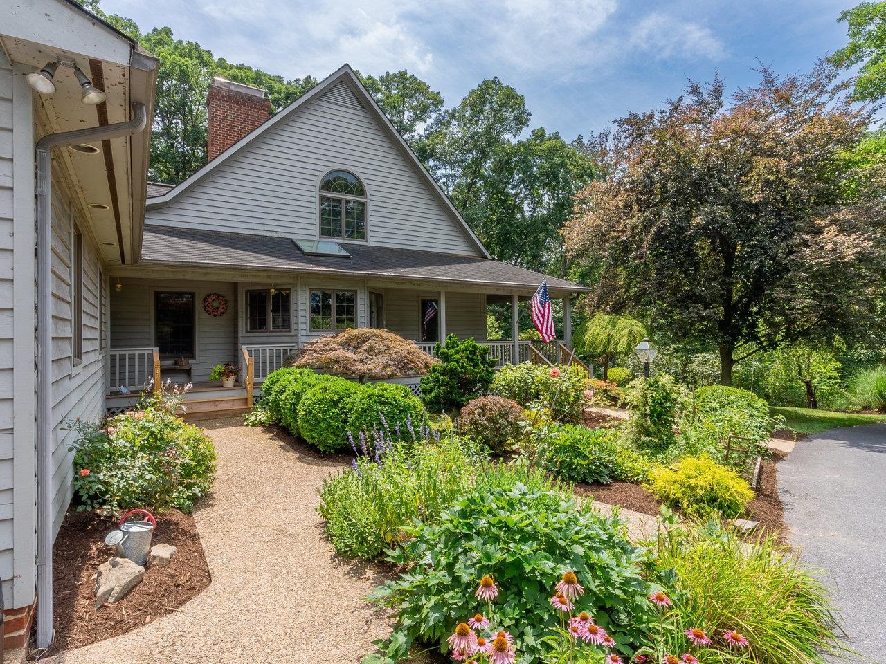 2555 KARAWOOD LN, ROCKINGHAM, Virginia 22801, 4 Bedrooms Bedrooms, ,5 BathroomsBathrooms,Residential,2555 KARAWOOD LN,668759 MLS # 668759