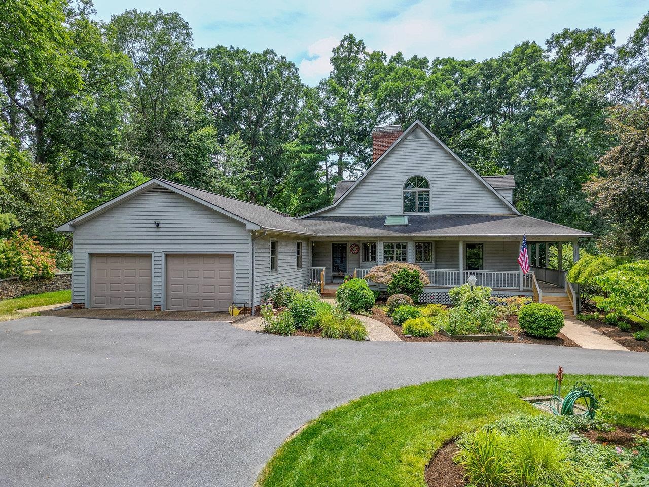 2555 KARAWOOD LN, ROCKINGHAM, Virginia 22801, 4 Bedrooms Bedrooms, ,5 BathroomsBathrooms,Residential,2555 KARAWOOD LN,668759 MLS # 668759