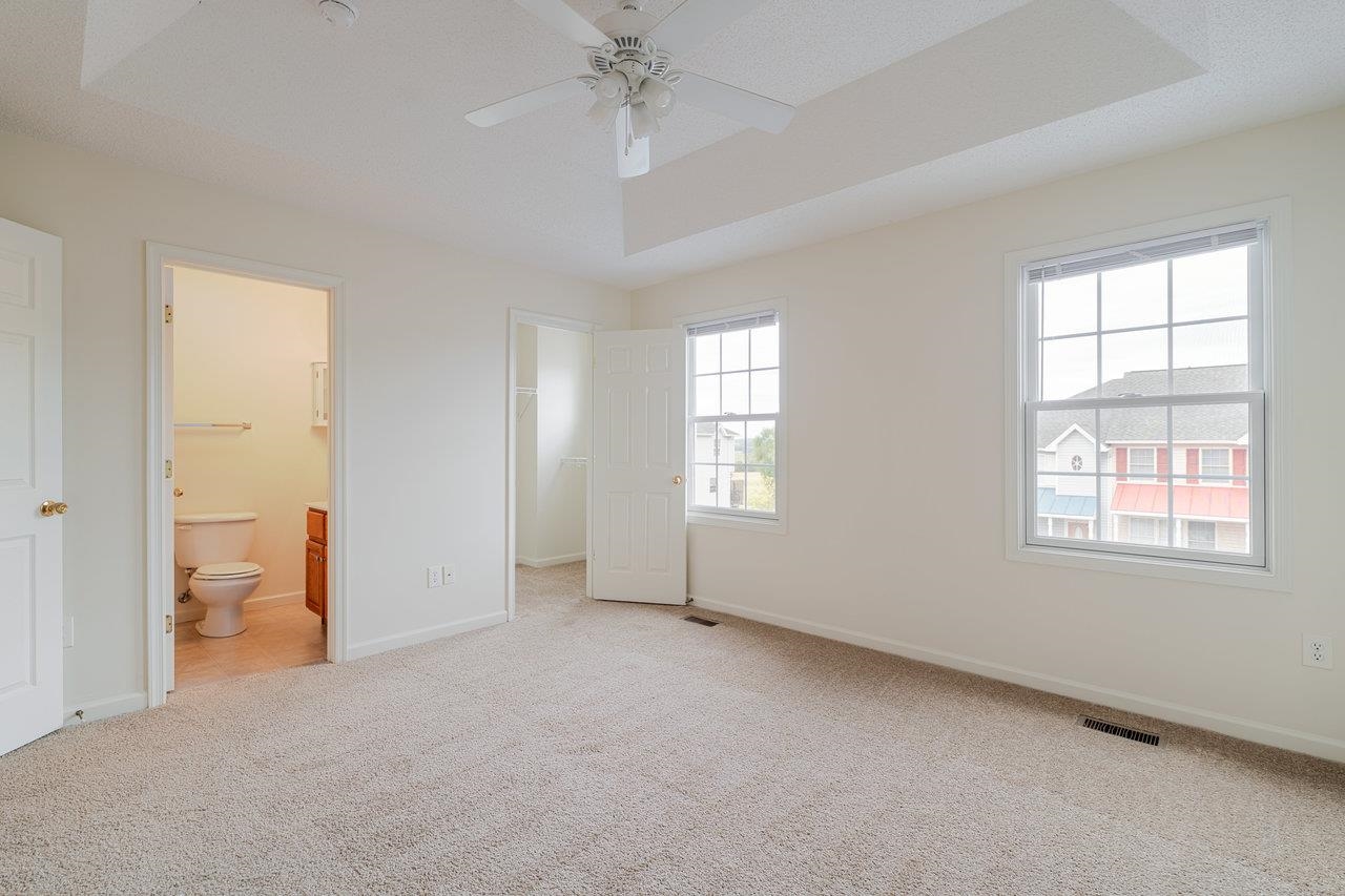 1046 MOLLY PITCHER PL, HARRISONBURG, Virginia 22802, 3 Bedrooms Bedrooms, ,2 BathroomsBathrooms,Residential,1046 MOLLY PITCHER PL,668760 MLS # 668760