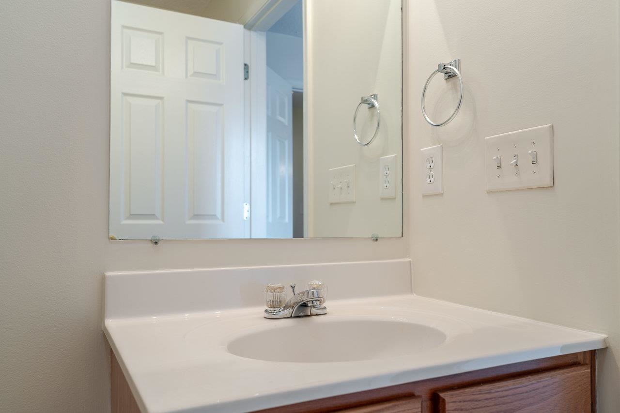 1046 MOLLY PITCHER PL, HARRISONBURG, Virginia 22802, 3 Bedrooms Bedrooms, ,2 BathroomsBathrooms,Residential,1046 MOLLY PITCHER PL,668760 MLS # 668760